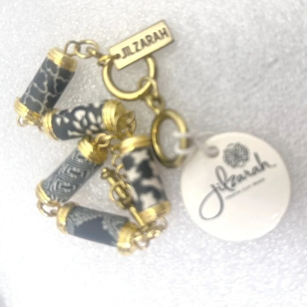 JilZarah Bracelet Unique Black White Clay beads gold‎ tone 7-8